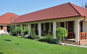 Néró Apartman
